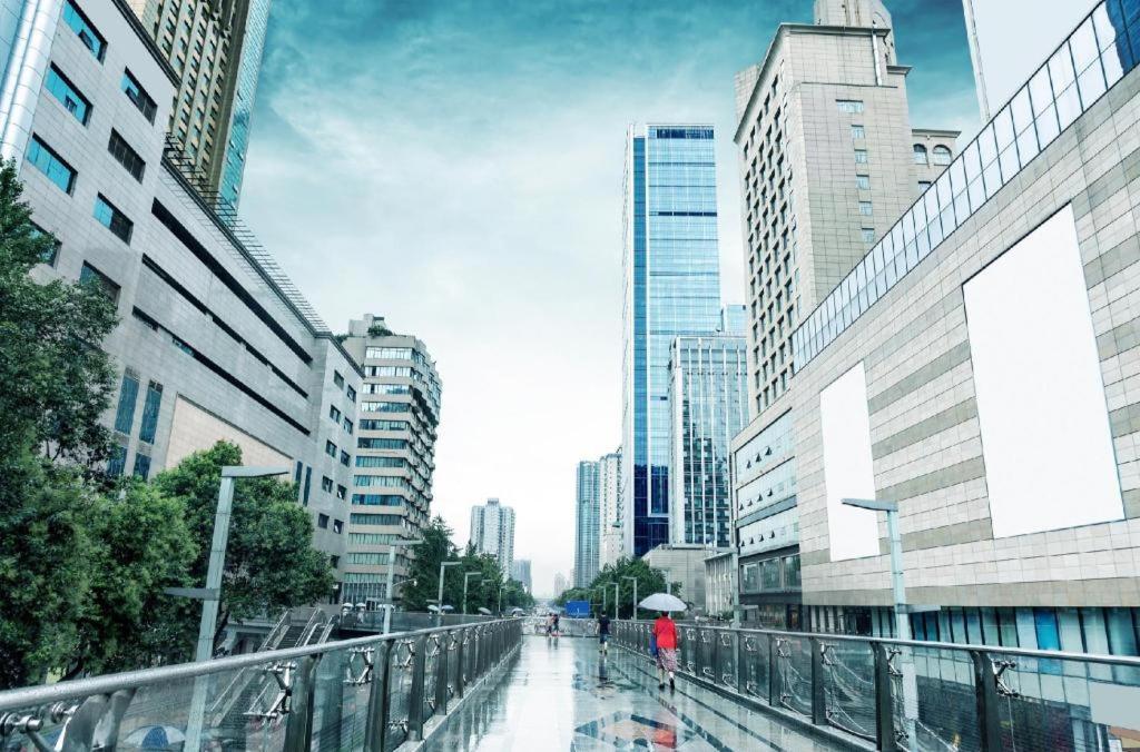 Chengdu Rising Butterfly Hotel Bagian luar foto