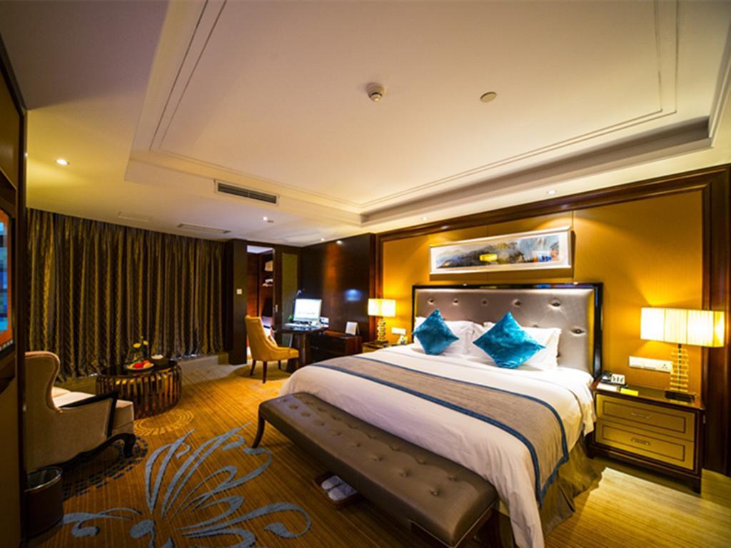 Chengdu Rising Butterfly Hotel Bagian luar foto
